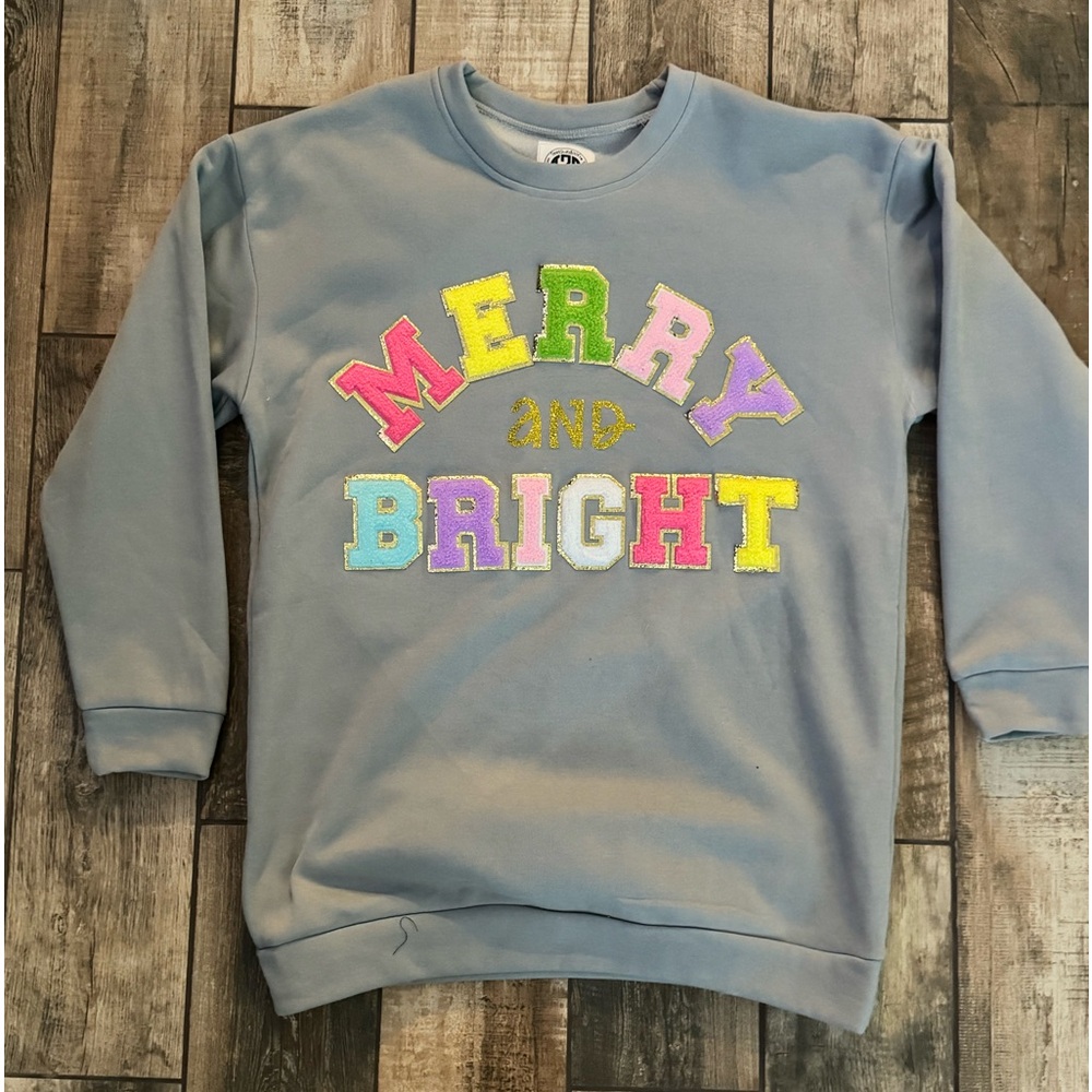 NWOT Merry & Bright Sweatshirt Size XL